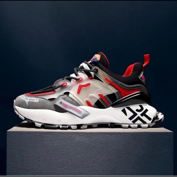 Sneakers - Picture 5 of 7